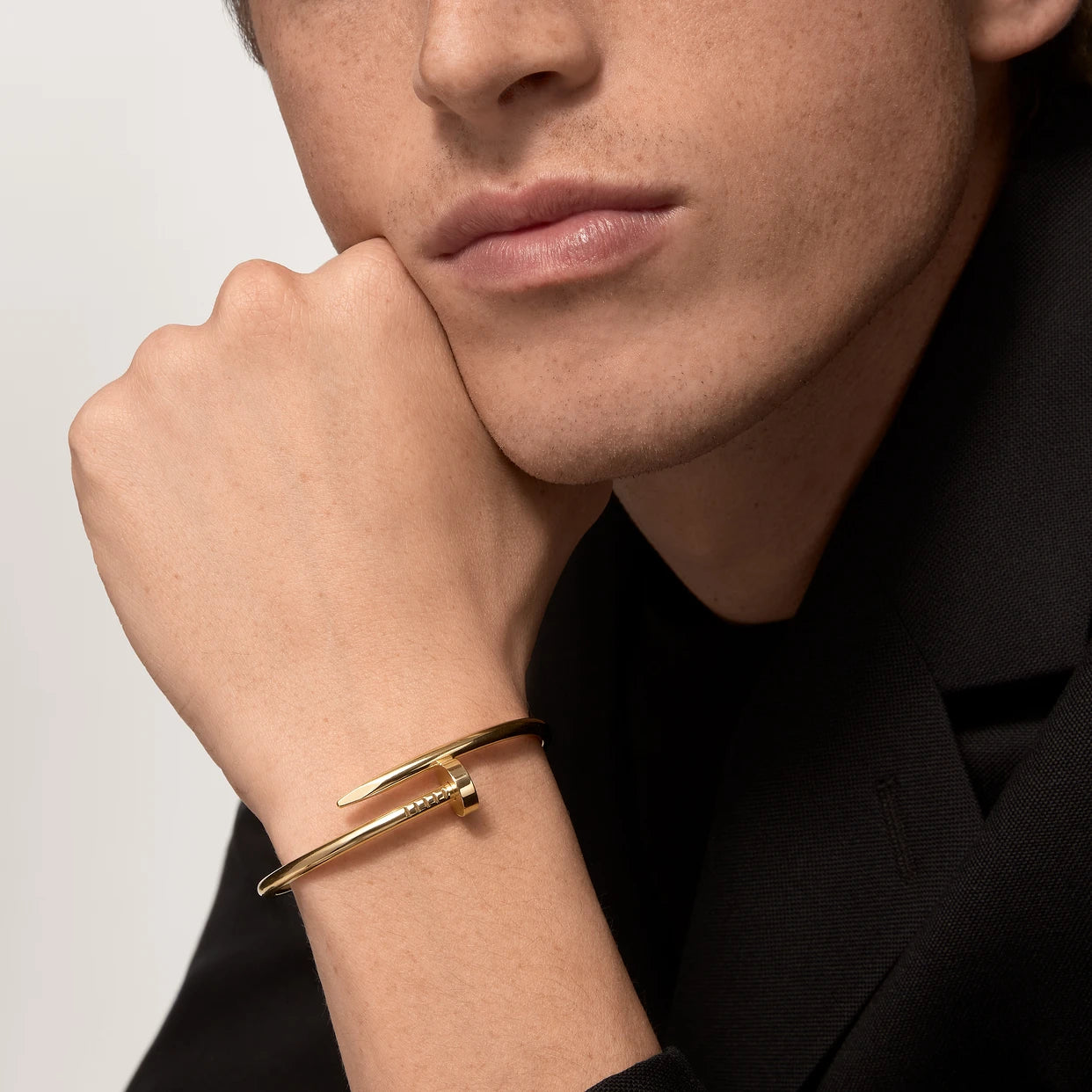 Brazalete Clavo (tipo Cartier) en hombre