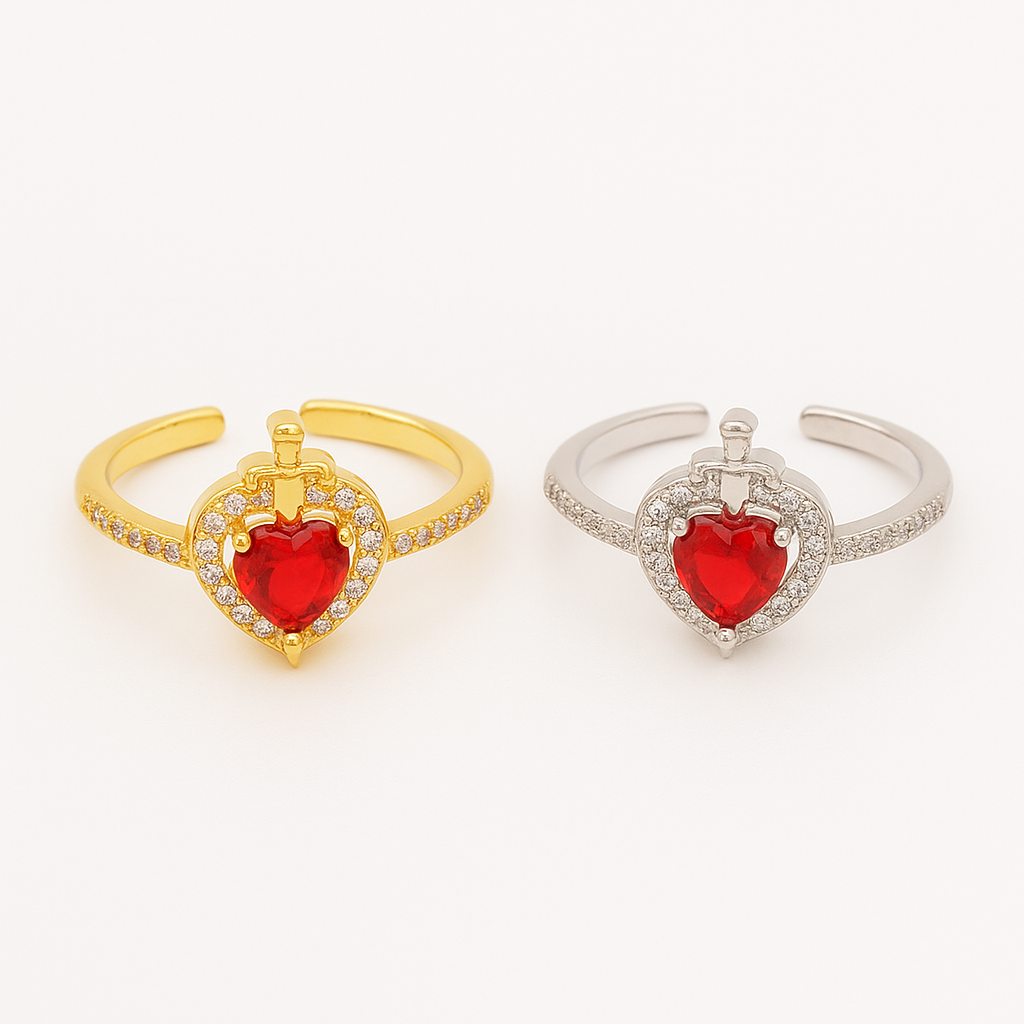 Un par de anillos de la Reina Malvada en acabados dorado y plateado.