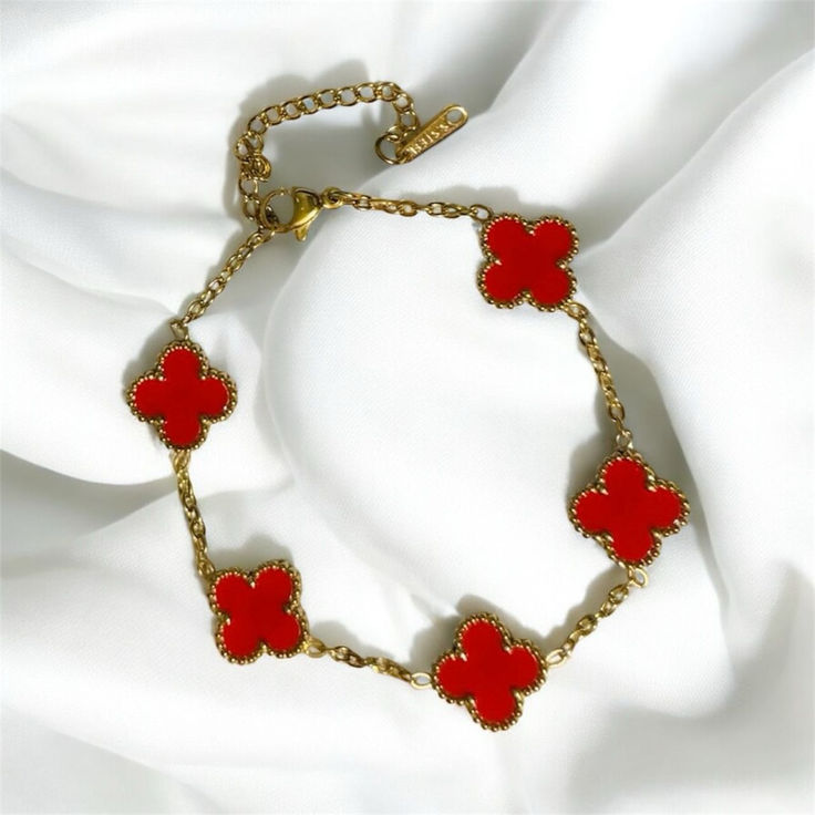 Pulsera de trebol roja inspirada en van cleef