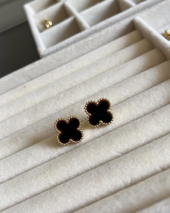 Aretes "EL AMULETO DE LA BUENA SUERTE" (Trébol en Acero)