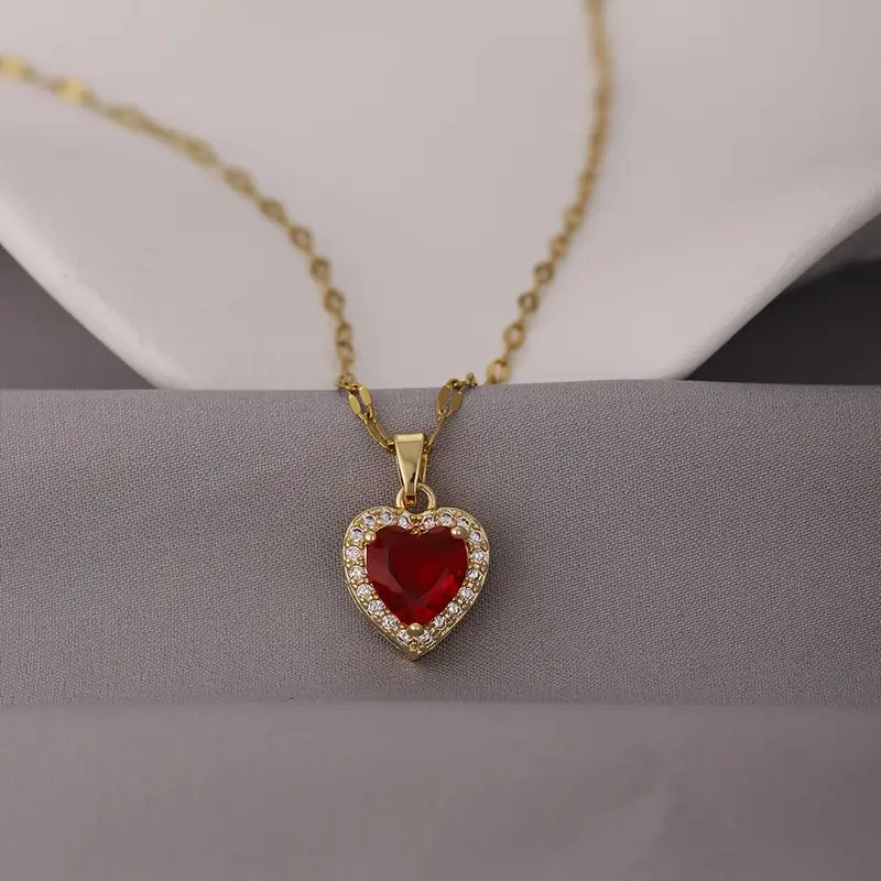 Collar "AMOR Y TERNURA EN TU CUELLO" (Corazón con Brillo)