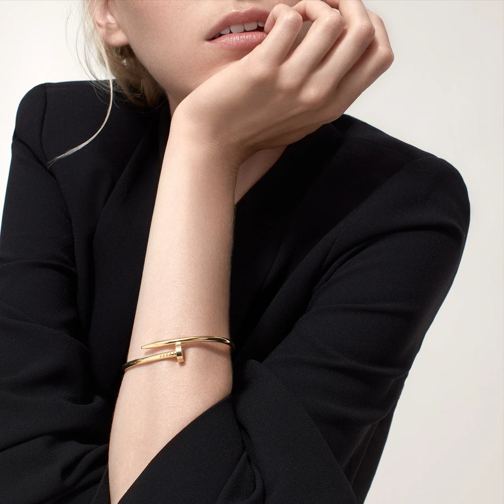 Brazalete Clavo (tipo Cartier) en mujer