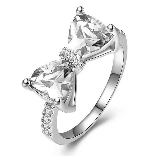 Anillo "EL LAZO QUE SUELLA UN LLAZO ETERNO" (Moñito de Amor)